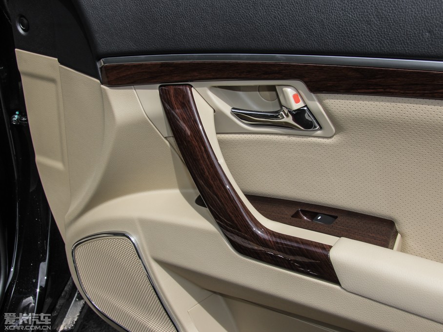 2015���EC8 2.0L �ք��Mȡ��