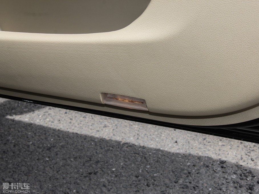 2015���EC8 2.0L �ք�(d��ng)�M(j��n)ȡ��