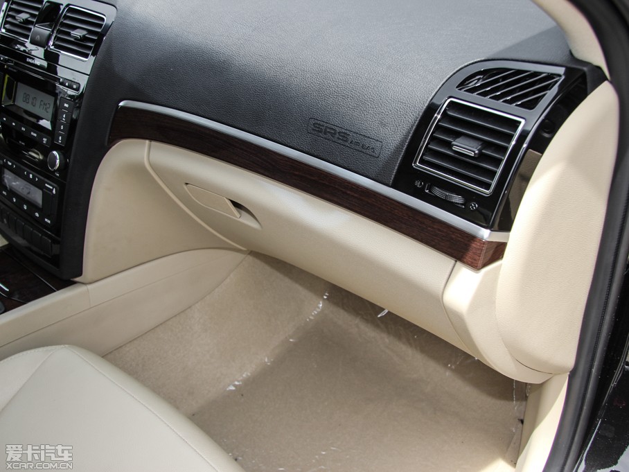 2015���EC8 2.0L �ք��Mȡ��