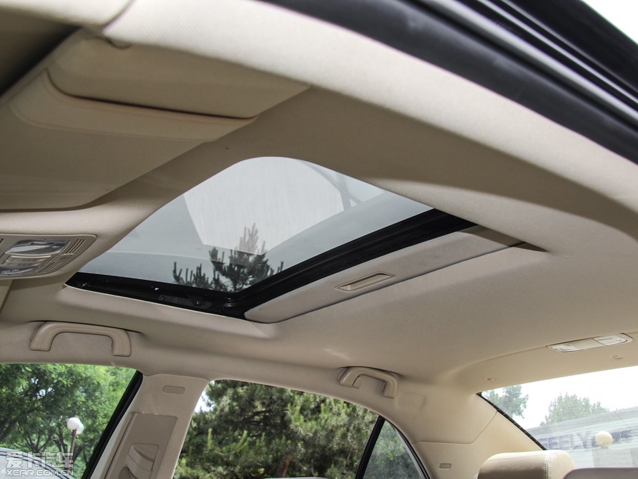 2015���EC8 2.0L �ք��Mȡ��