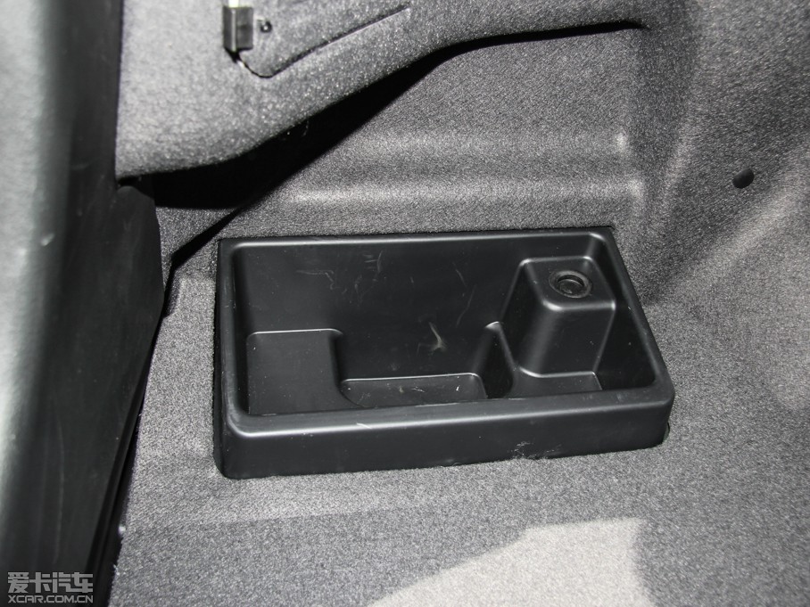 2015���EC8 2.0L �ք��Mȡ��