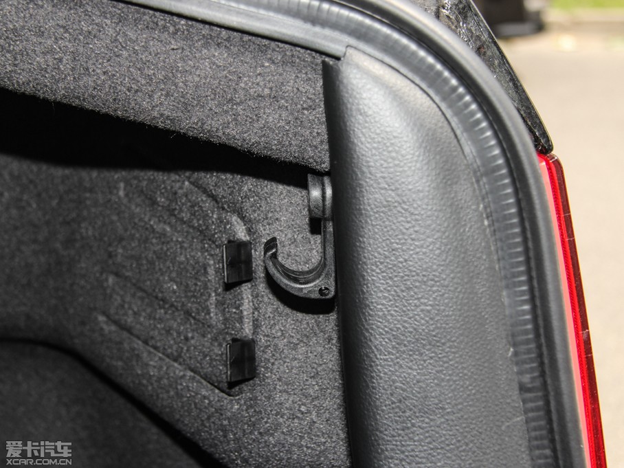 2015���EC8 2.0L �ք��Mȡ��