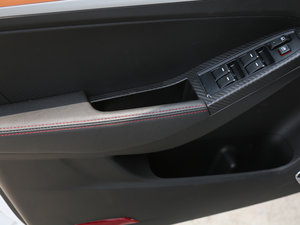 2016款1.3T 手动尊贵版 空间座椅
