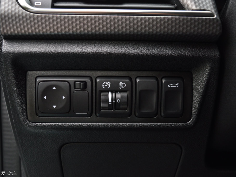 2016ۺGS (yu)Ű 1.3T DCTI(lng)