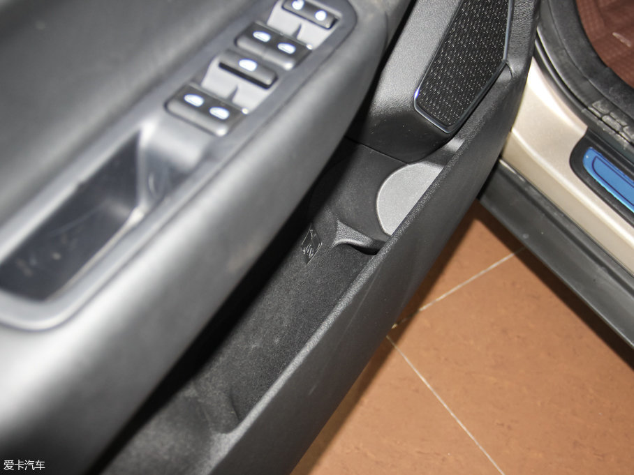 2016ۺGS Ű 1.8L DCTI