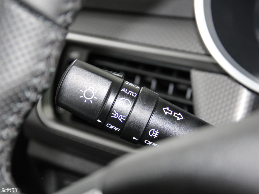 2016ۺGS (yu)Ű 1.8L DCTI