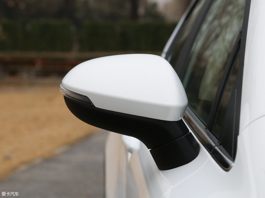 2016ۺGS \Ӱ 1.8L քI