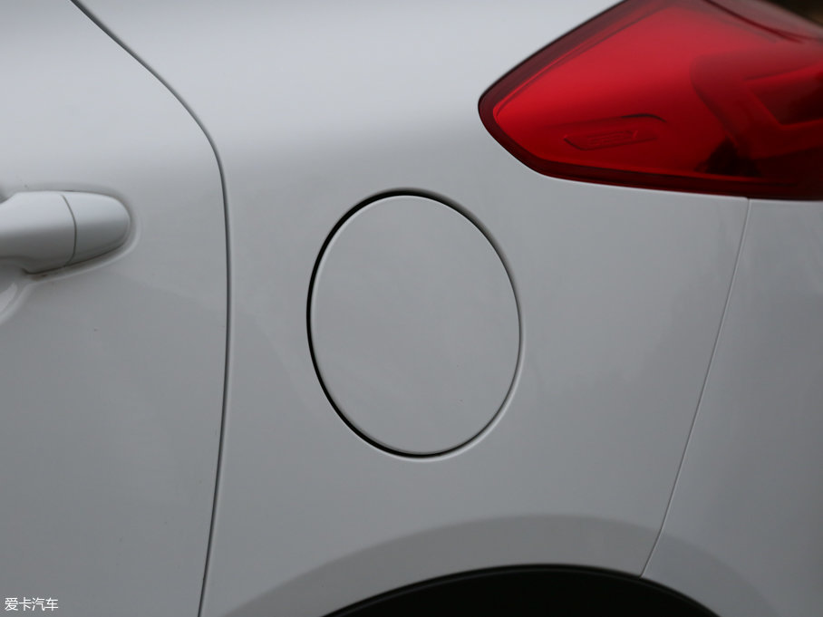 2016ۺGS \Ӱ 1.8L քI