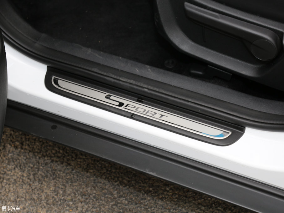 2016ۺGS \Ӱ 1.8L քI