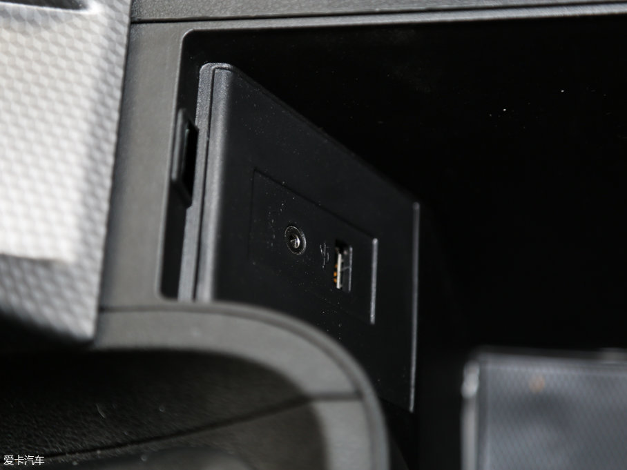 2016ۺGS \Ӱ 1.8L քI