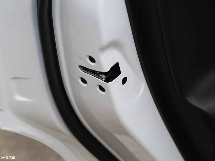 2016ۺGS \Ӱ 1.8L քI