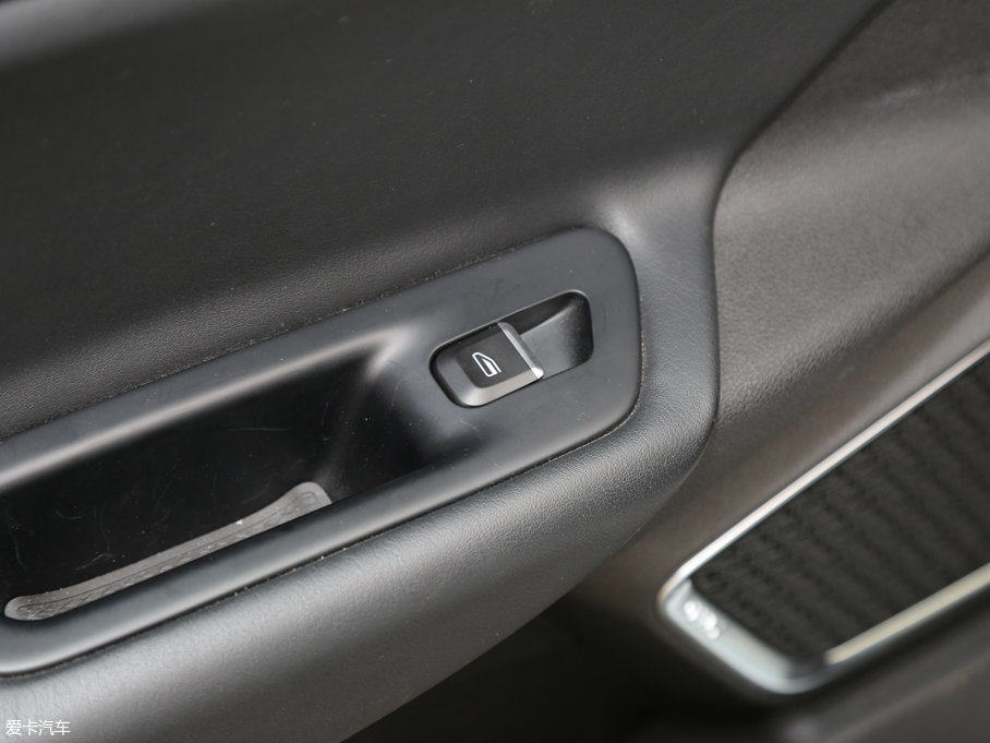 2016ۺGS \Ӱ 1.8L քI