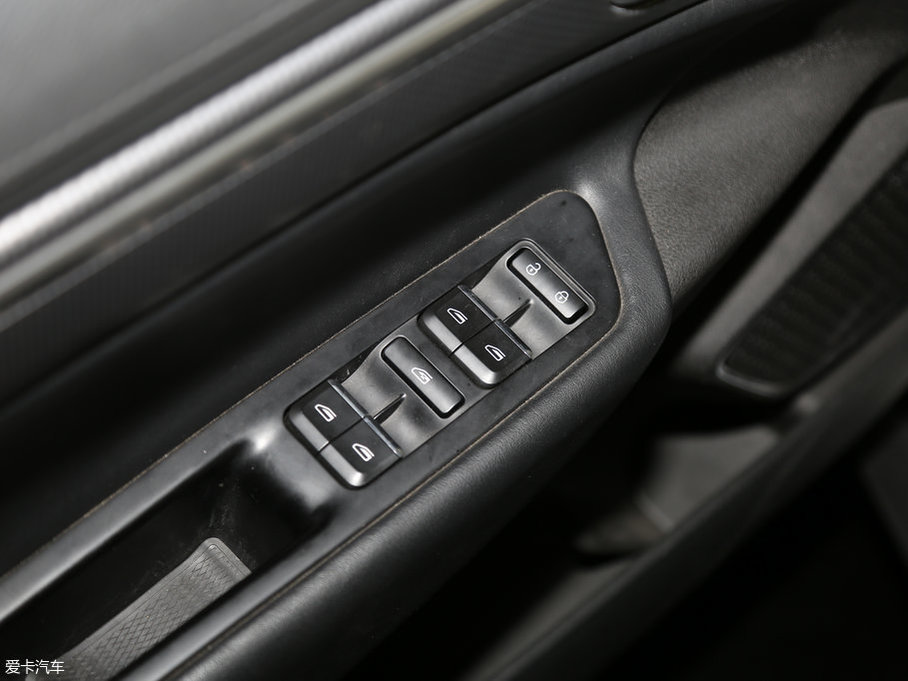 2016ۺGS \Ӱ 1.3T քI(lng)