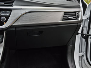 2016款优雅版 1.3T DCT领尚型 空间座椅