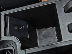 2016款优雅版 1.8L 手动领尚型 空间座椅