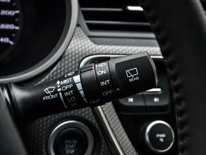 2016款优雅版 1.8L 手动领尚型 中控区