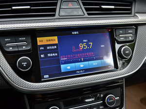 2016款优雅版 1.8L 手动领尚型 中控区