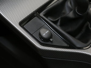 2016\(yn)Ӱ 1.8L քI(lng) п؅^(q)