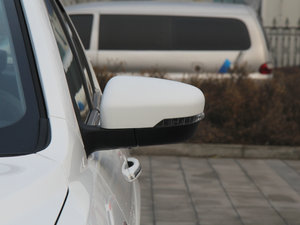 2016款三厢 1.3T 手动向上型 后视镜