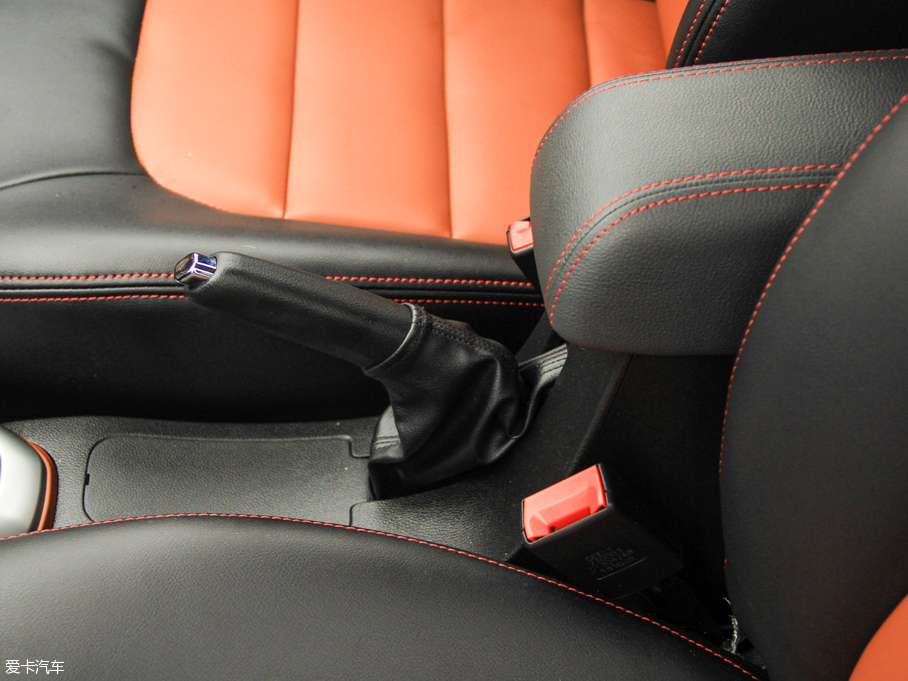 2016�����?c��)��?1.5L �Ԅ����F�� ��V