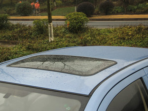 2016款1.5L 自动尊贵型 国V 车顶