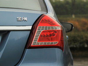 2016款1.5L 自动尊贵型 国V 尾灯