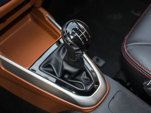 2016款1.5L 手动进取型 国IV 换挡杆