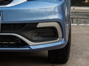 2016款1.5L 手动进取型 国V 前雾灯