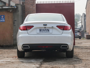 2016款1.3T 手动精英型 正后	