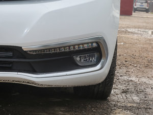 2016款1.3T 手动精英型 前雾灯
