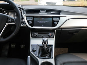 2016款1.3T 手动精英型 中控台