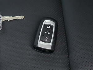2016款1.3T 手动精英型 车钥匙
