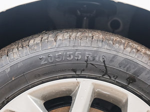 2016款1.8L 手动精英型 轮胎尺寸