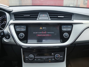 2016款1.8L 手动精英型 中控台显示屏