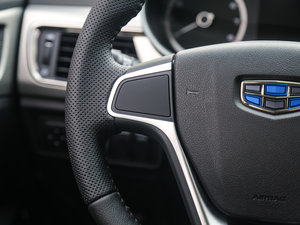 2016款1.8L 手动精英型 中控区