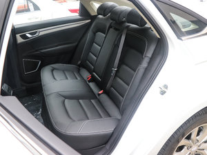 2016款1.3T DCT精英型 后排座椅