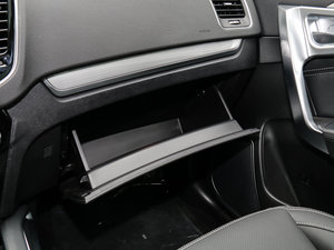 2016款1.8L 手动豪华型 空间座椅