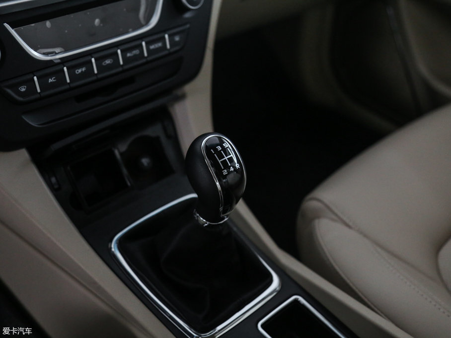 吉利汽車2017款新帝豪三廂