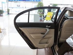 2017款百万款 1.5L 手动豪华型 空间座椅