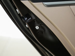 2017款百万款 1.5L 手动豪华型 空间座椅
