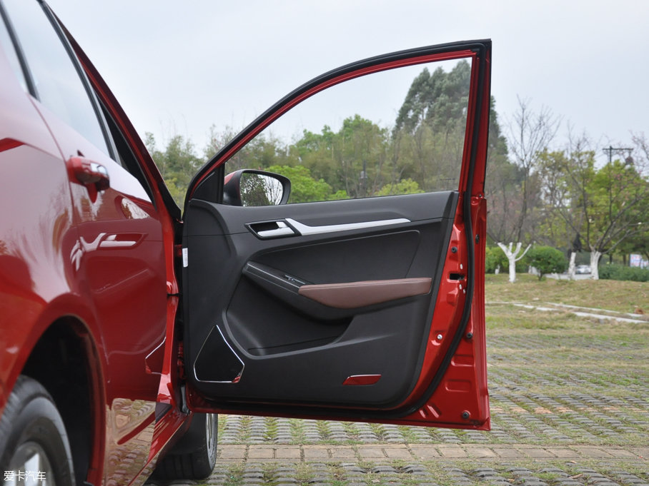 2017���h�� 1.3T �ք����F��