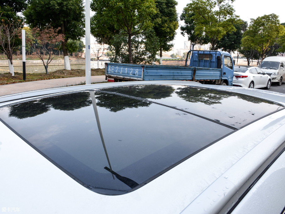 2017Խ 1.8TD Ԅ