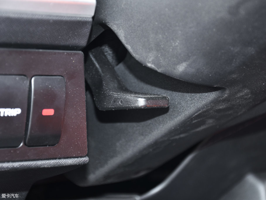 2017h(yun)X1 1.3L Ԅ(dng)Ұ