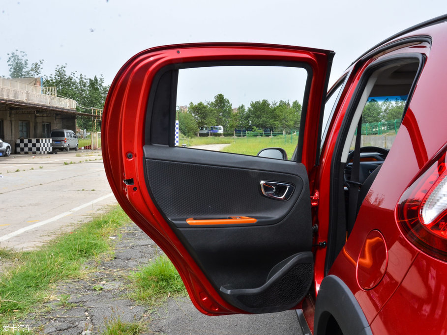 2017h(yun)X1 1.3L Ԅ(dng)Ұ