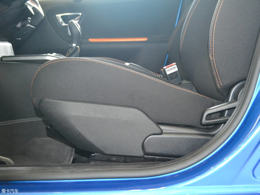 2017h(yun)X1 1.3L Ԅ(dng)Ȥ