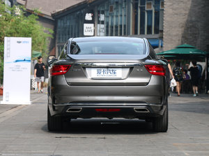 2017款1.8T 自动旗舰型 正后	