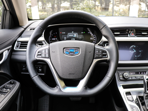 2018款1.5L CVT尊贵型 方向盘