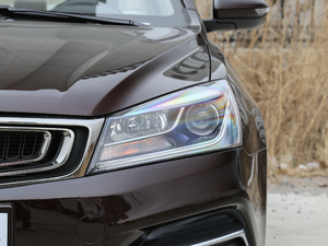 2018款1.5L CVT豪华型 大灯