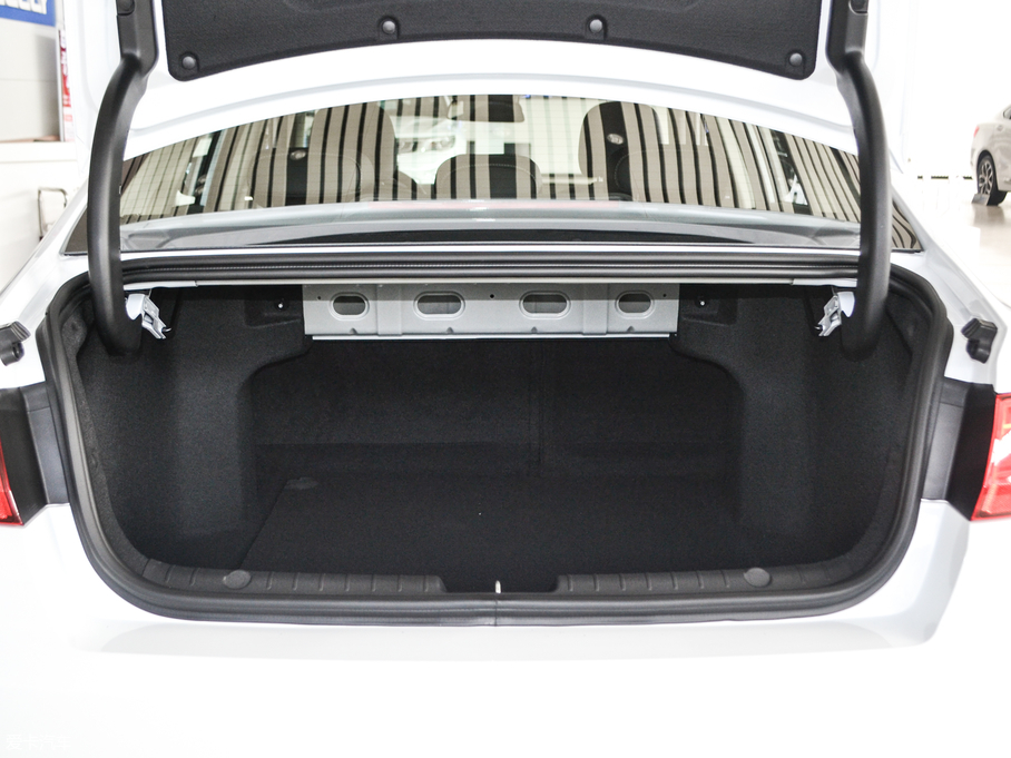 2018ۺGL 1.8L քӾӢ