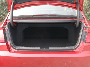 2018款1.4T 手动精英智联型 行李厢空间